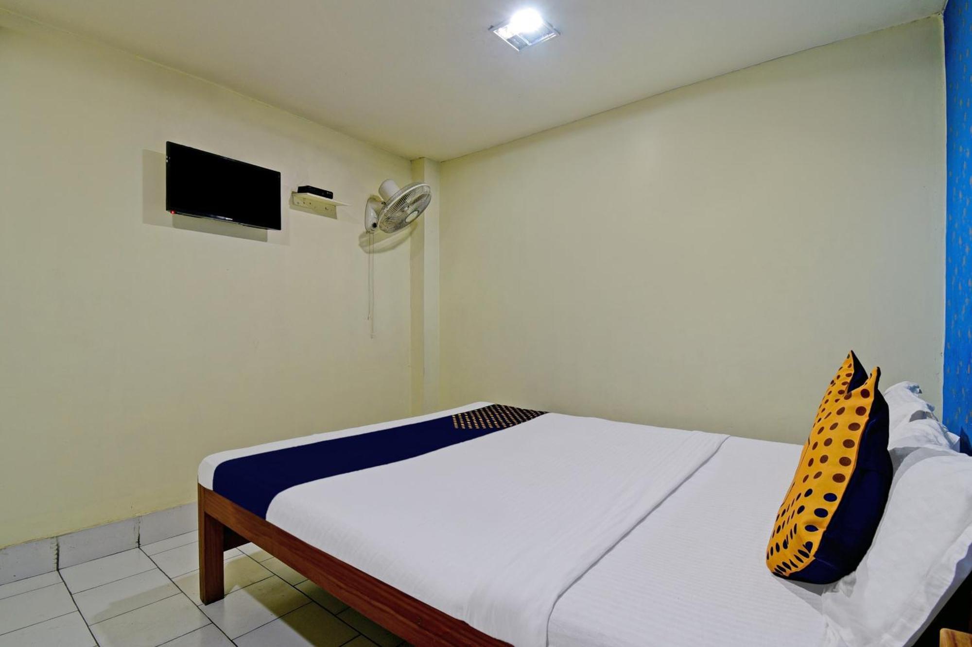 Oyo Flagship Thank You Lodge Nac Dispur ภายนอก รูปภาพ