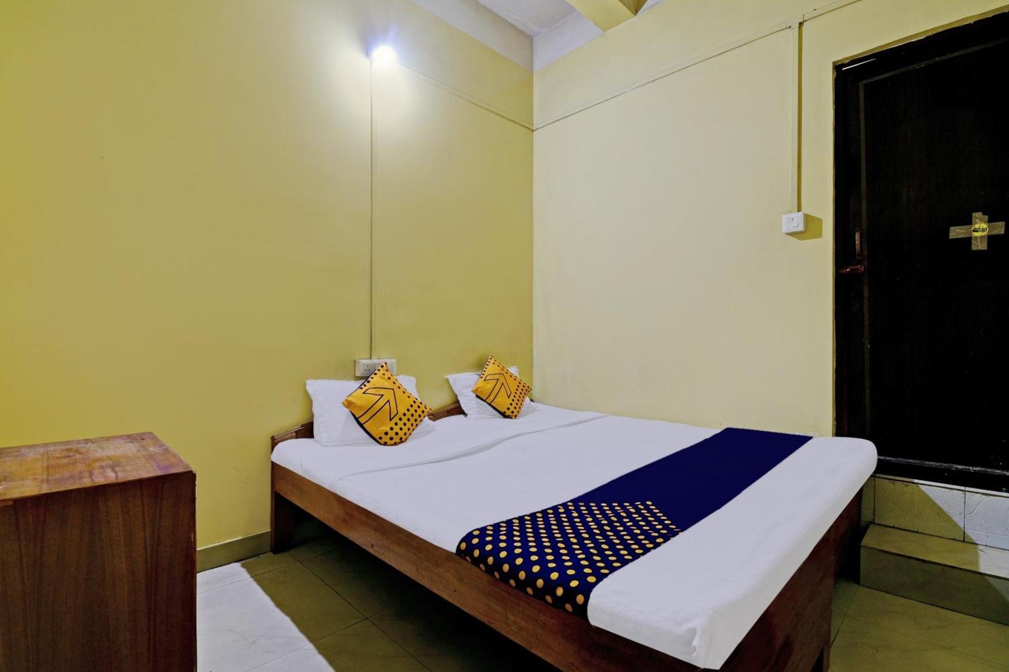 Oyo Flagship Thank You Lodge Nac Dispur ภายนอก รูปภาพ